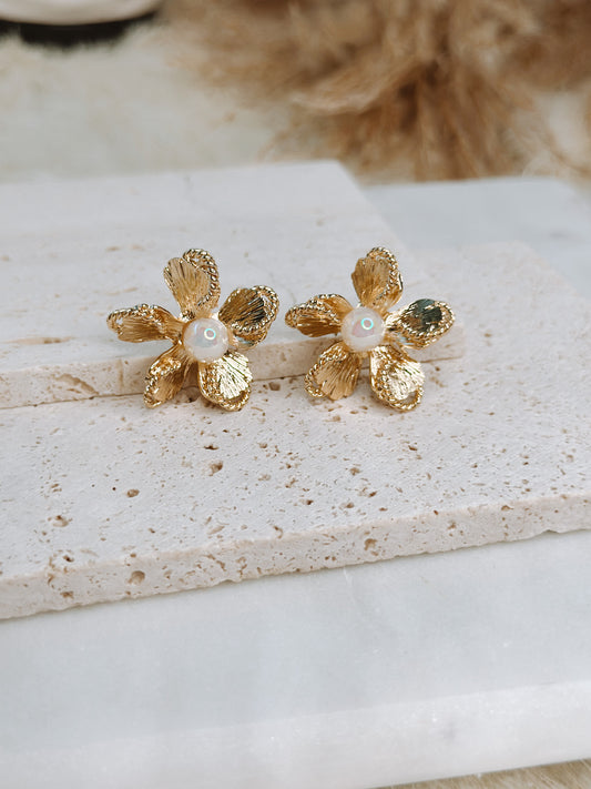 FLOWER PEARL GOLD EARRINGS