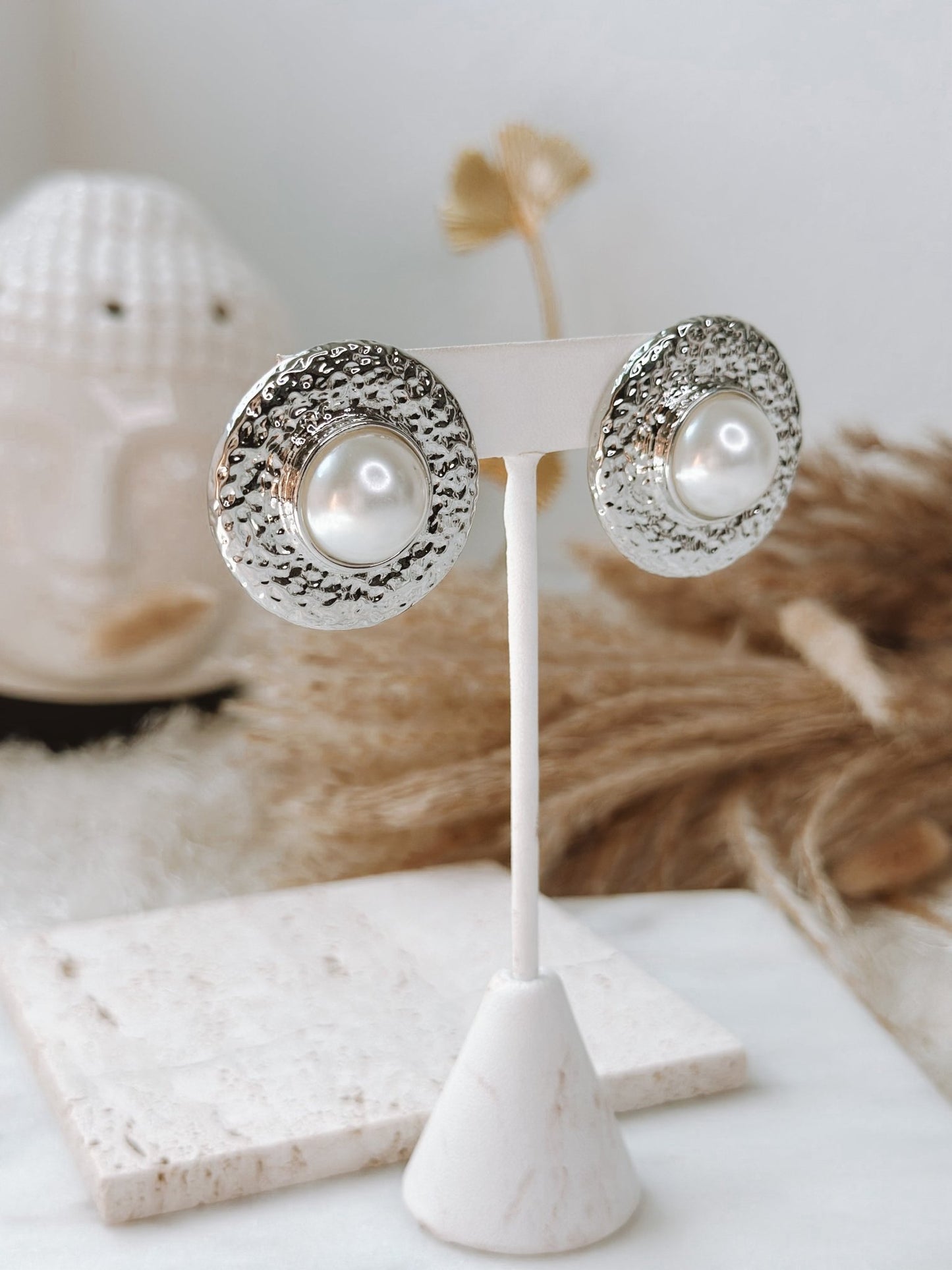 CIRCLE PEARL EARRINGS SILVER